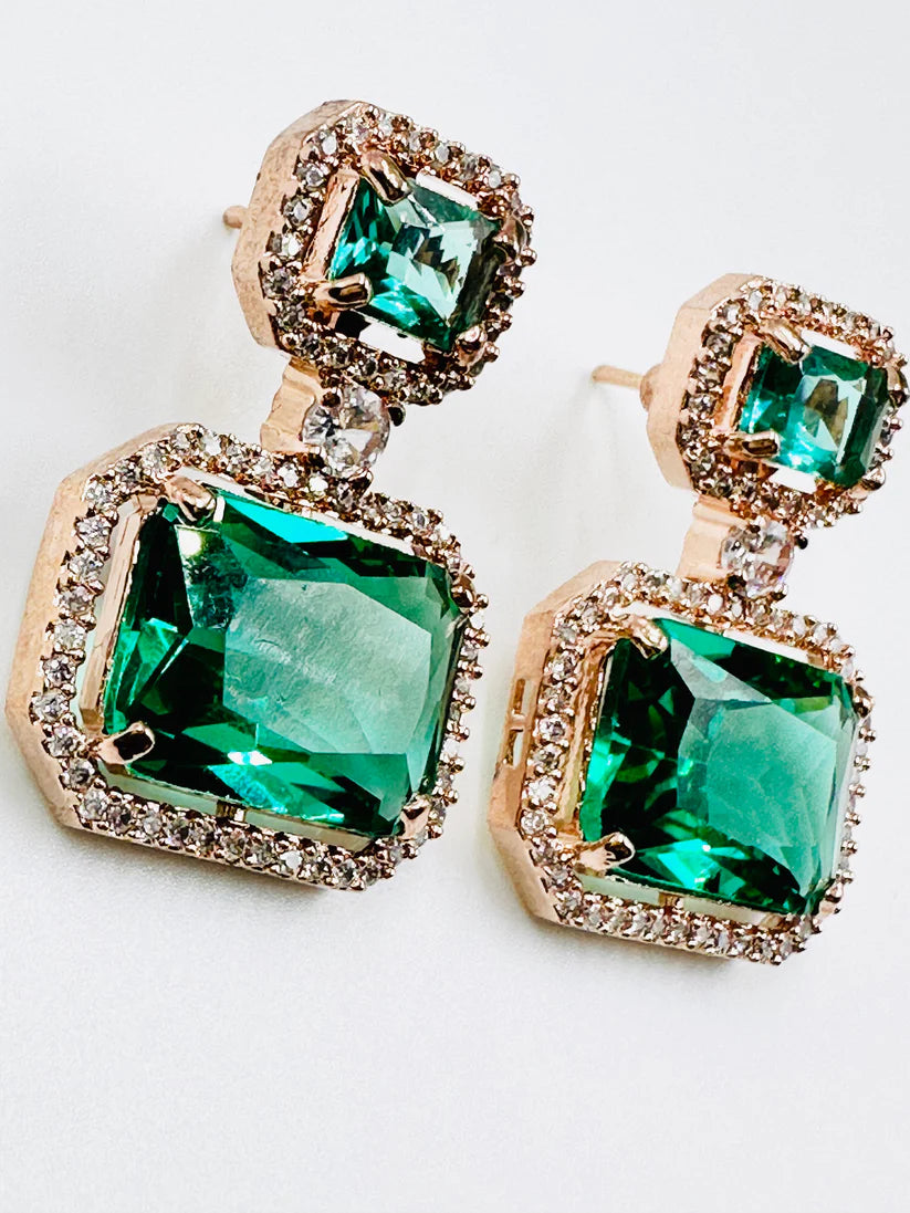 ELEGANT ROSE GOLD AND EMERALD COLOURED STONE STUDDED