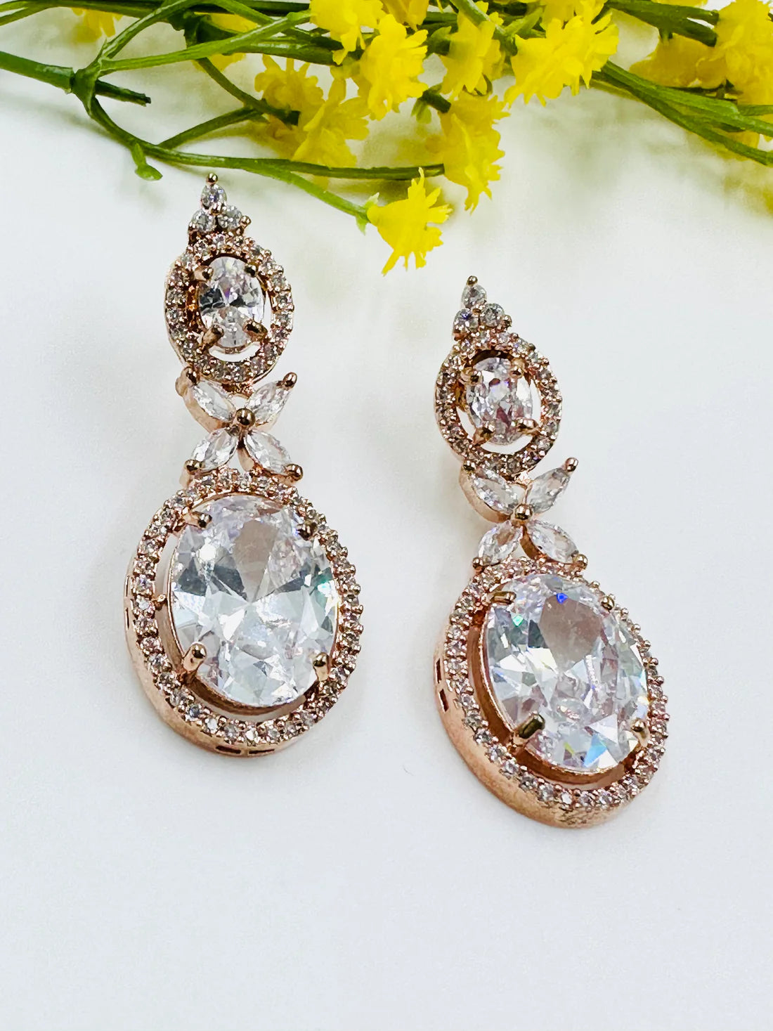 BEAUTIFUL ROSE GOLD EARRINGS WITH ZIRCONIA AND GLASS STONES