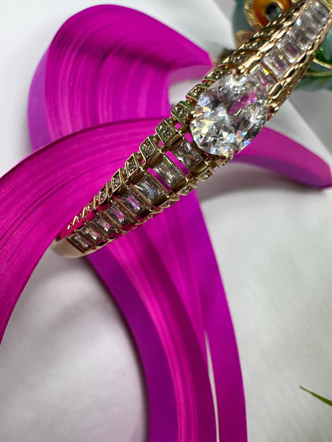 STUNNING SOLITARE ANTI TARNISH BRACELET