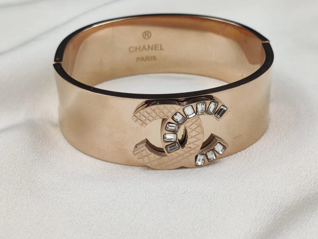ANTI TARNISH STAINLESS STEEL BRACELET WITH CHANEL DESIGN