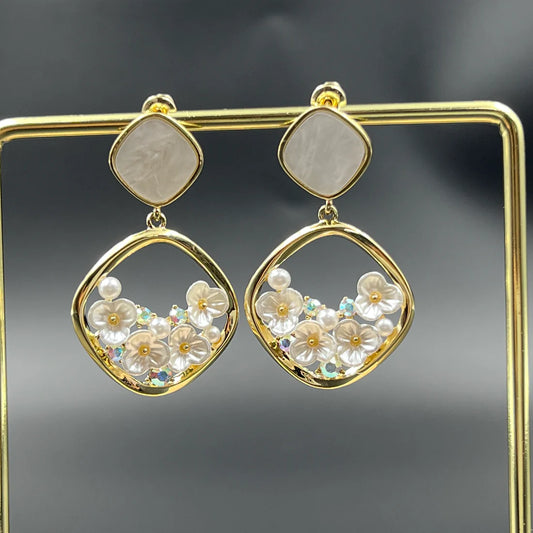 ELEGANT ANTI TARNISH WHILE FLOWER DESIGNED EARRINGS