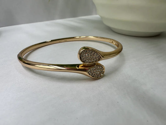 BEAUTIFUL ANTI TARNISH AD STUDDED BRACELET