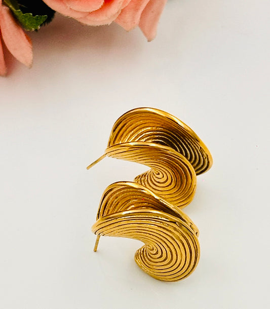 Bold Golden Spiral Stainless Steel Earrings – Hypoallergenic, Anti-Tarnish, Unique & Elegant Design
