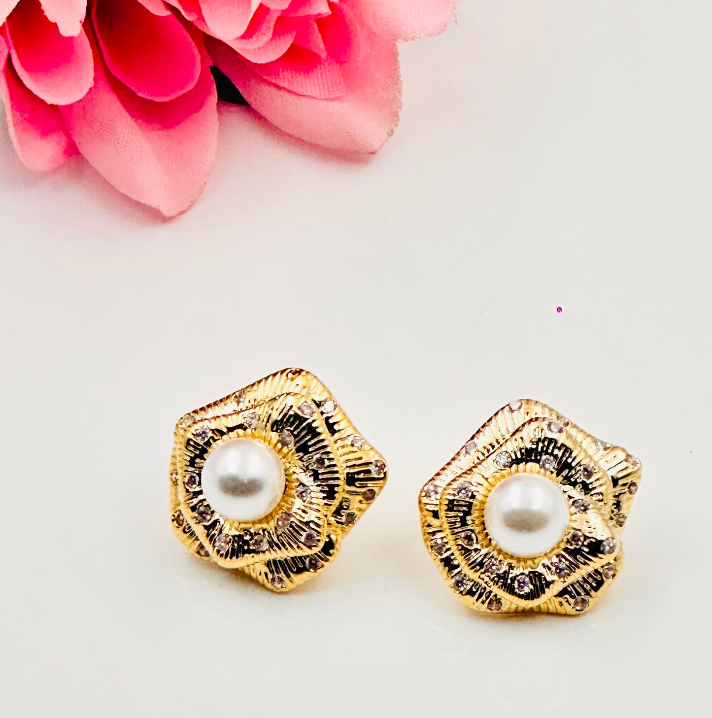 Golden Stainless Steel Earrings with Studded Pearl – Hypoallergenic & Anti-Tarnish, Elegant Design