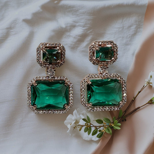 ELEGANT ROSE GOLD AND EMERALD COLOURED STONE STUDDED