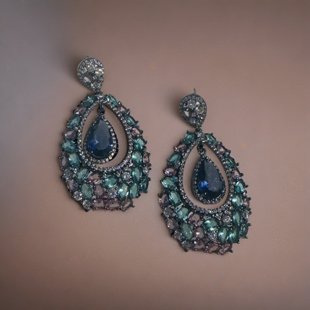 STUNNING VINTAGE LOOK STONE STUDDED EARRINGS