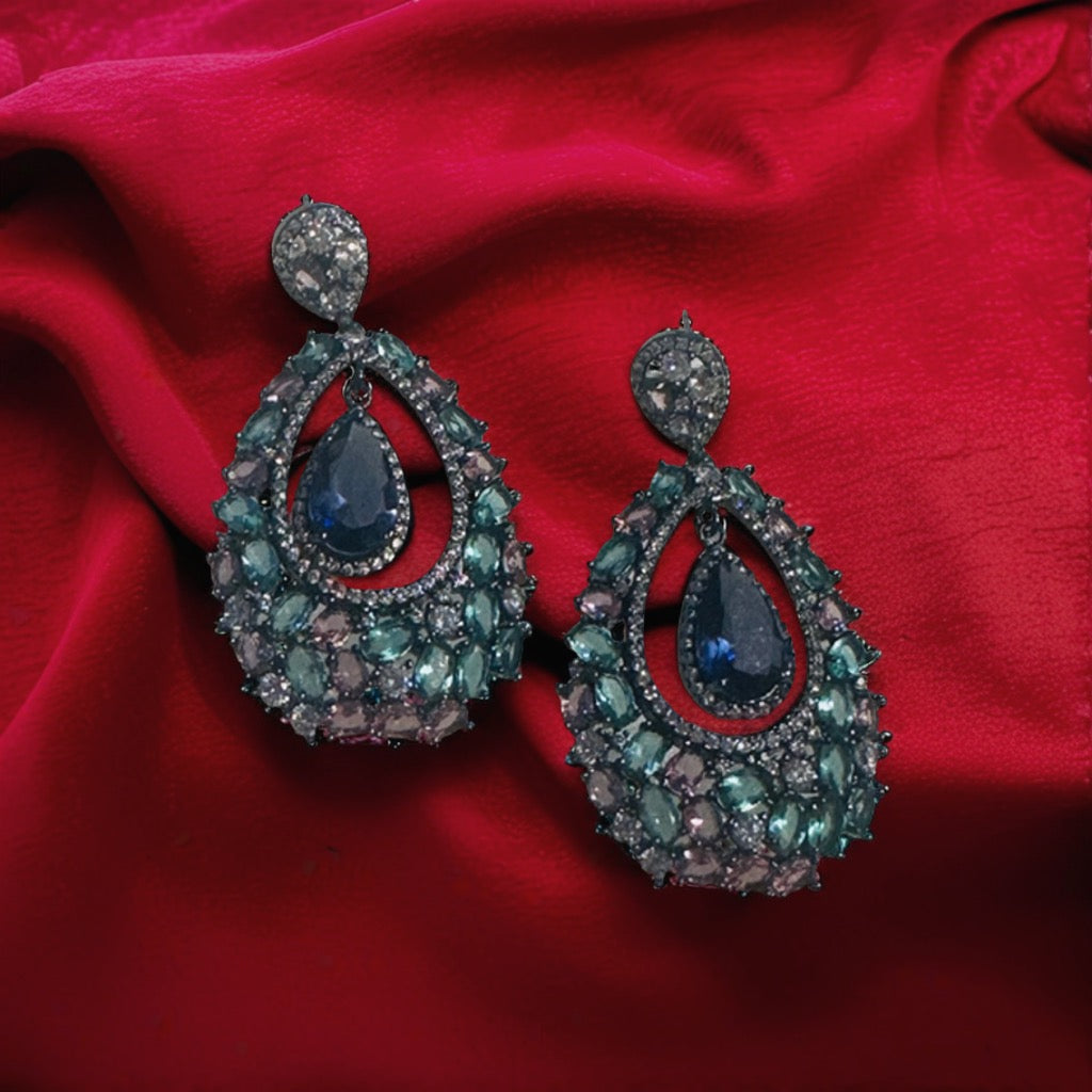STUNNING VINTAGE LOOK STONE STUDDED EARRINGS