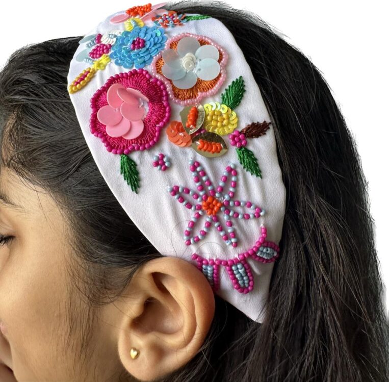 ELEGANT WHITE AND PINK EMBROIDED HAIRBAND