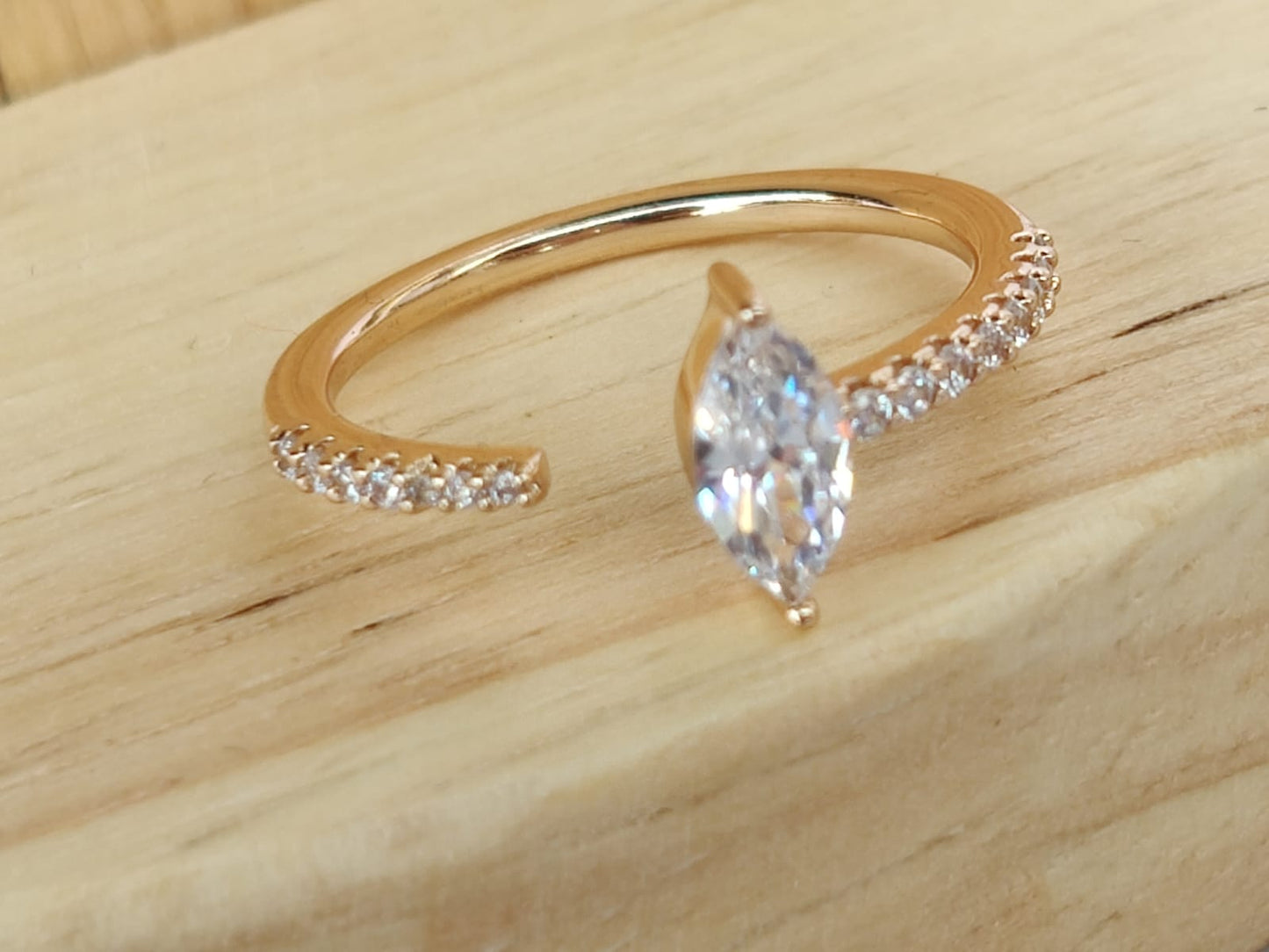 TRENDING RINGS