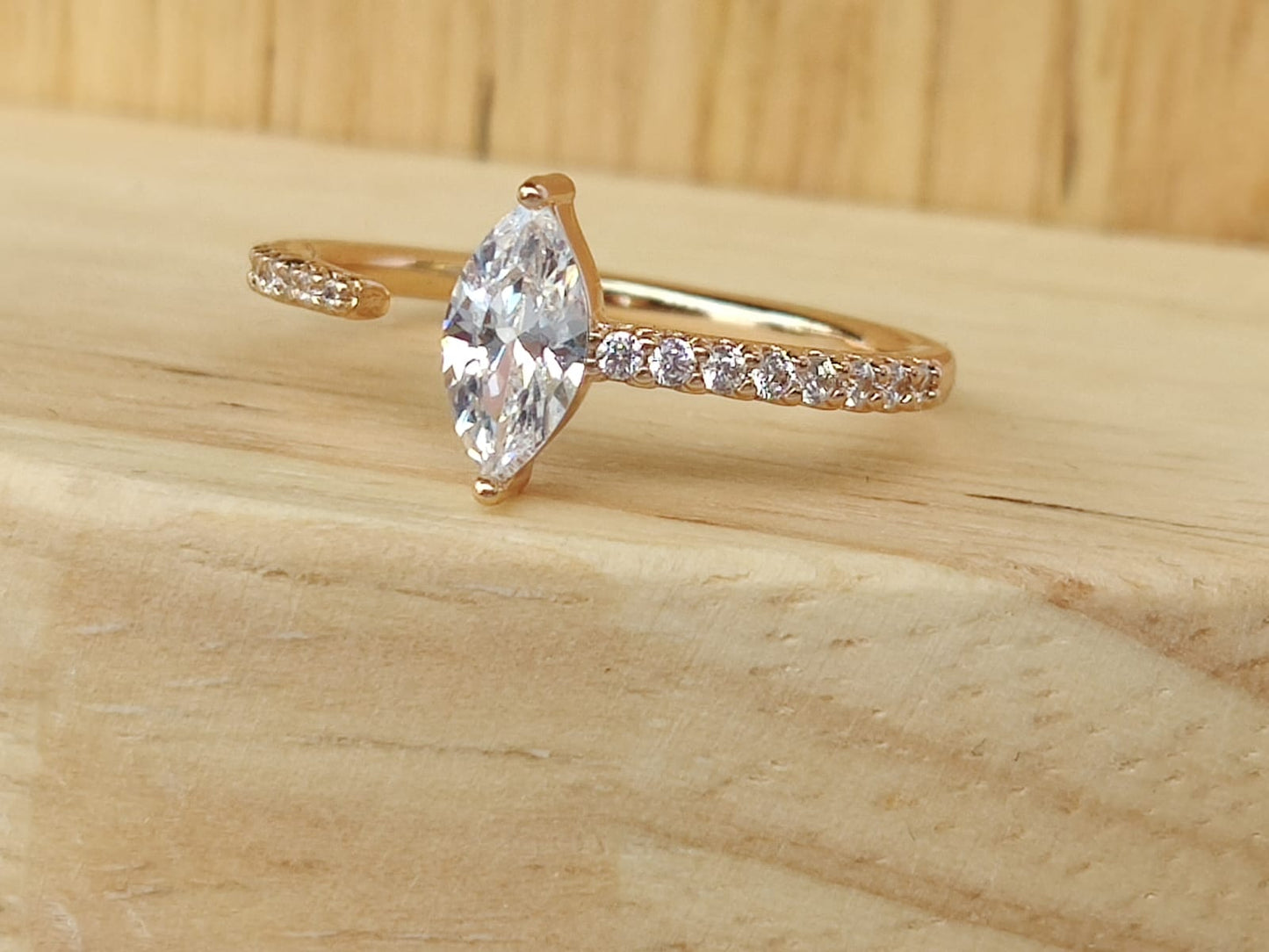 TRENDING RINGS