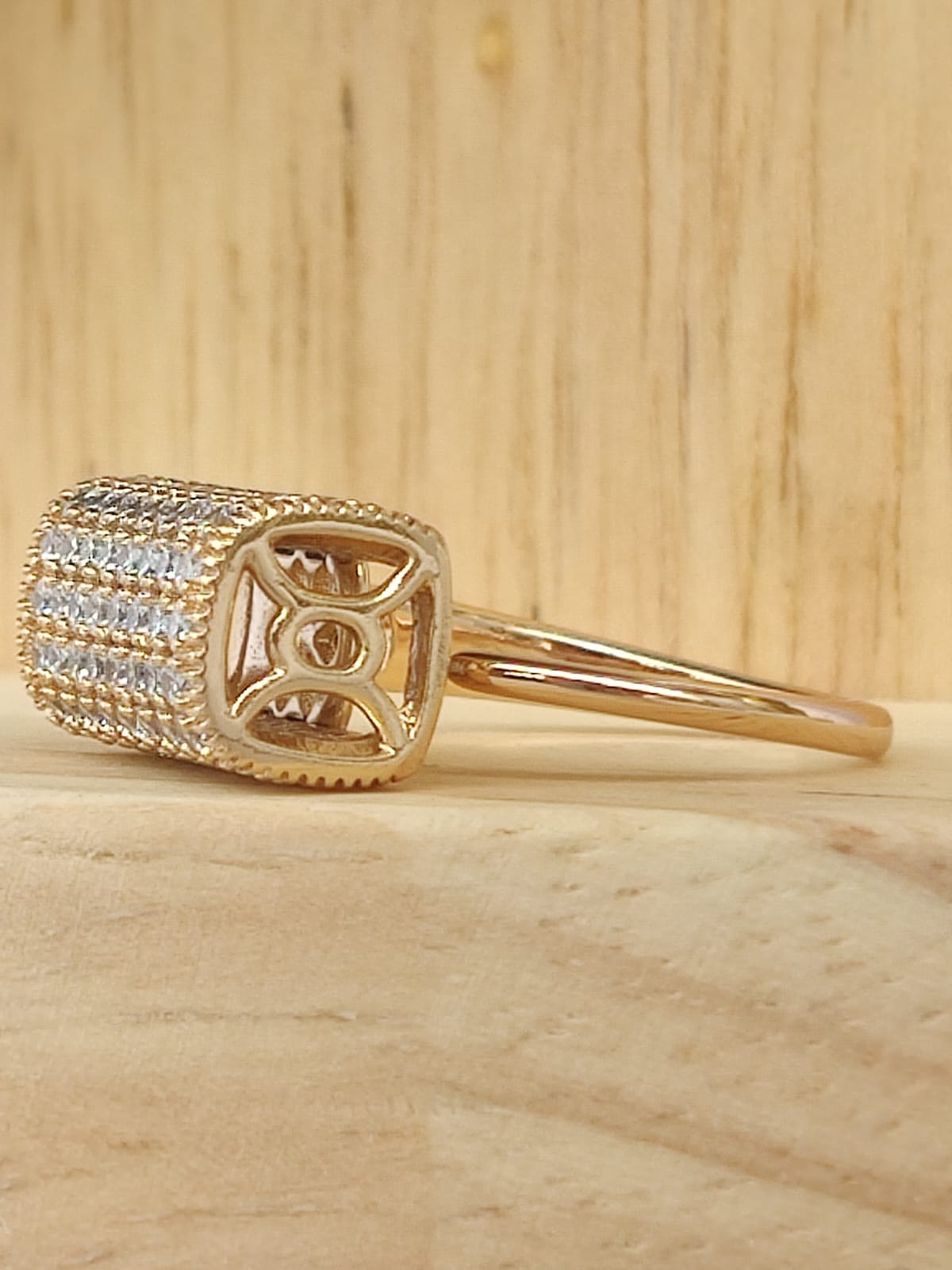 TRENDING RINGS