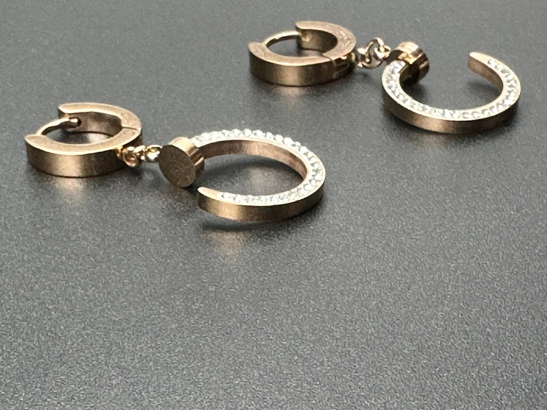 TRENDY ANTI TARNISH STAINLESS STEEL AD STUDDED EARRING