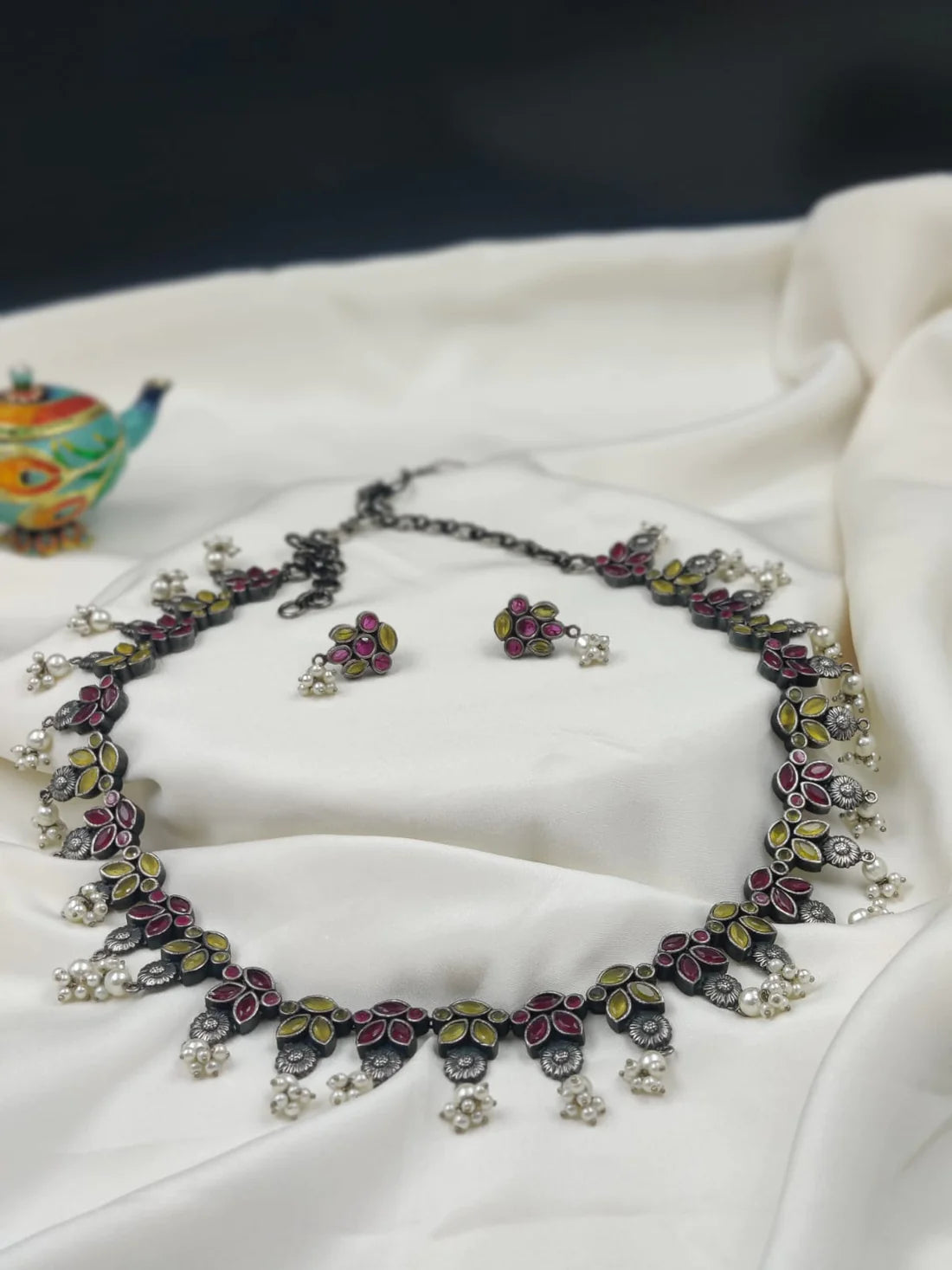 ELEGANT GERMAN SILVER YELLOW AND RED NECKLACE SET
