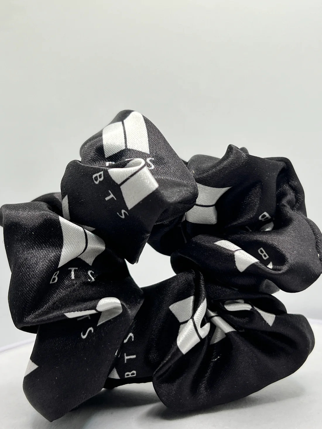 BLACK BTS SCRUNCHIE