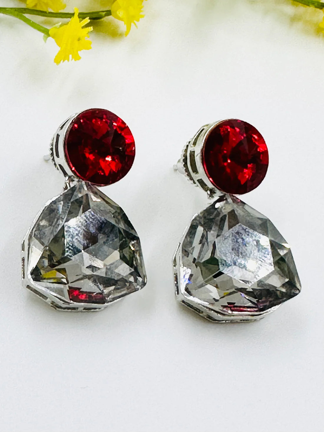 STUNNING RED AND GREY GLASS STONES EARRINGS