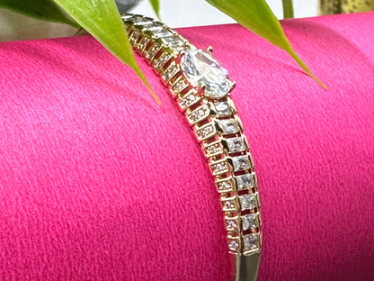 STUNNING SOLITARE ANTI TARNISH BRACELET