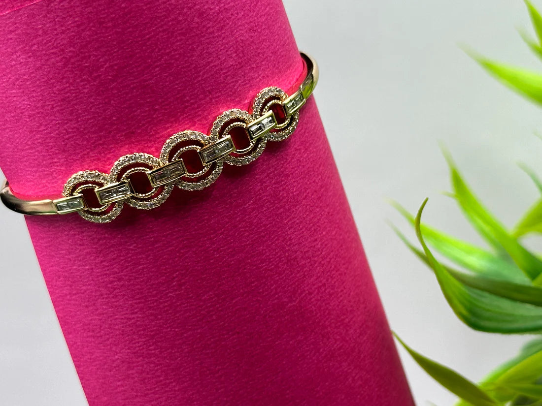 AMAZING ANTI TARNISH STAINLESS STEEL BRACELET
