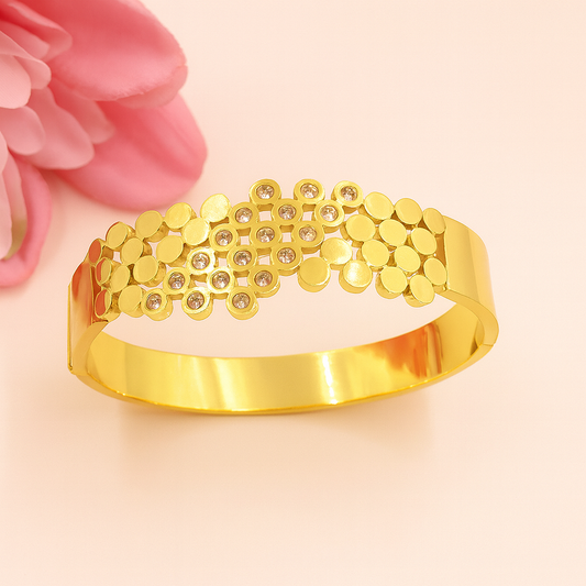 Elegant Geometric Gold Cuff