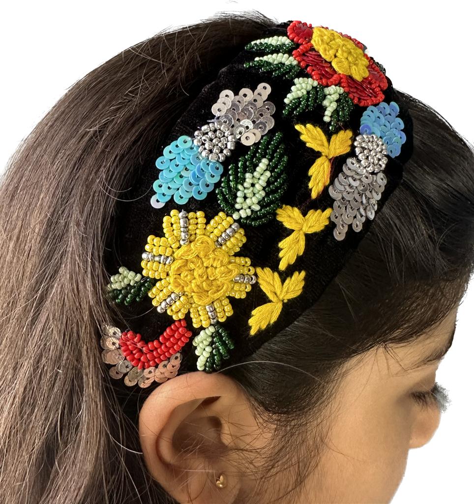 BLACK AND RED BEADED HAIRBAND