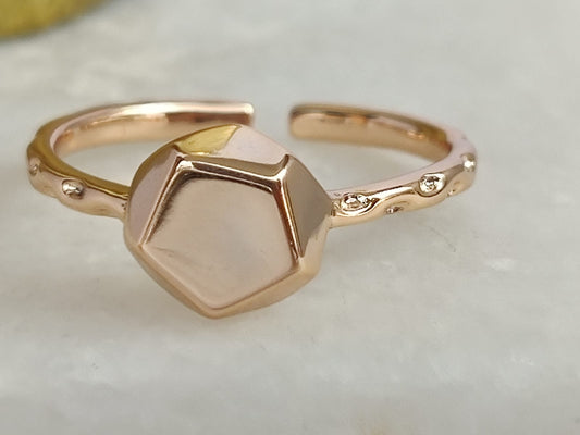TRENDING RINGS